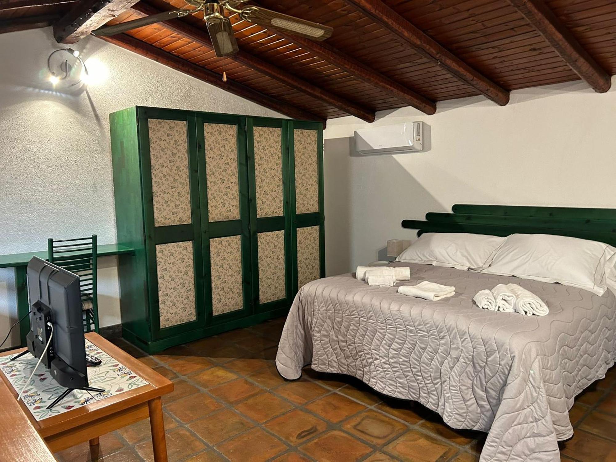 Li Cuti Apartments Катания Екстериор снимка