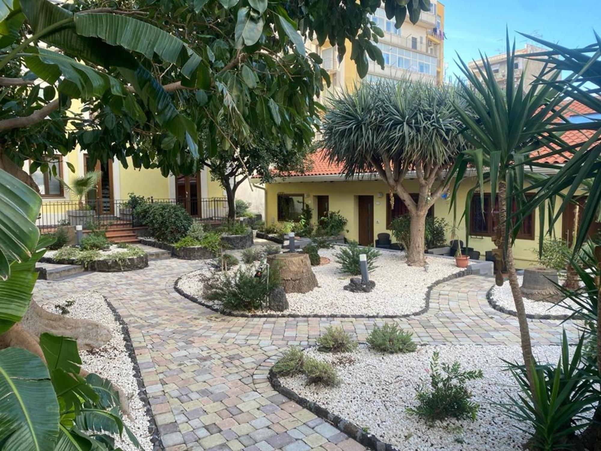 Li Cuti Apartments Катания Екстериор снимка